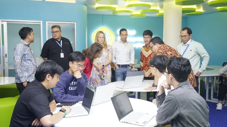 Google x Unikom